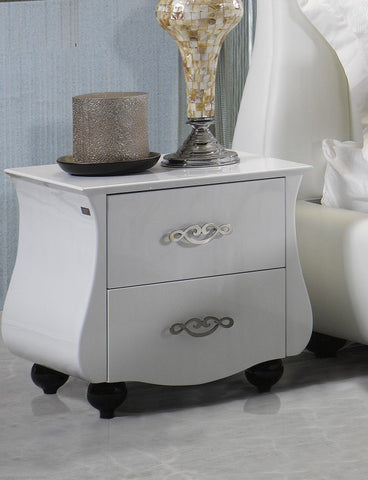 Metta Modern White Leather Eastern King Bed Model VGSLE-METTA