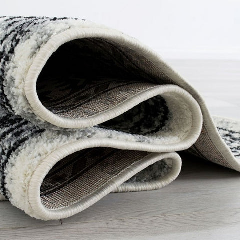 SERANG AREA RUG