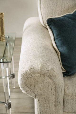 DELGADA LOVESEAT