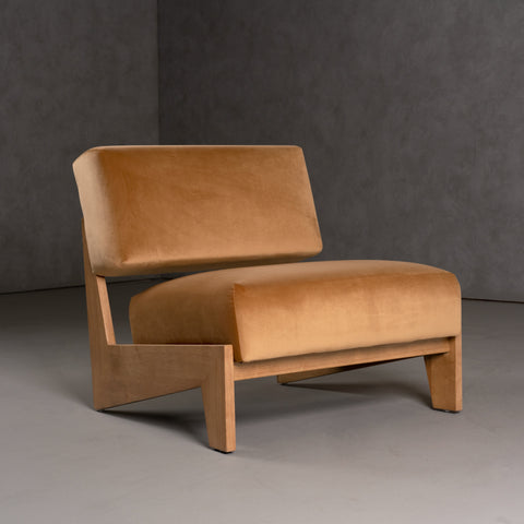 Modrest Tucker Mid Century Modern Camel Velvet & Chestnut Accent Chair Model VGRH-RHS-AZHT05-TAN
